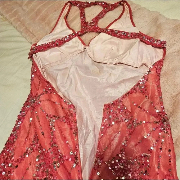 ADRIANNA PAPELL EVENING GOWN - Picture 6 of 9